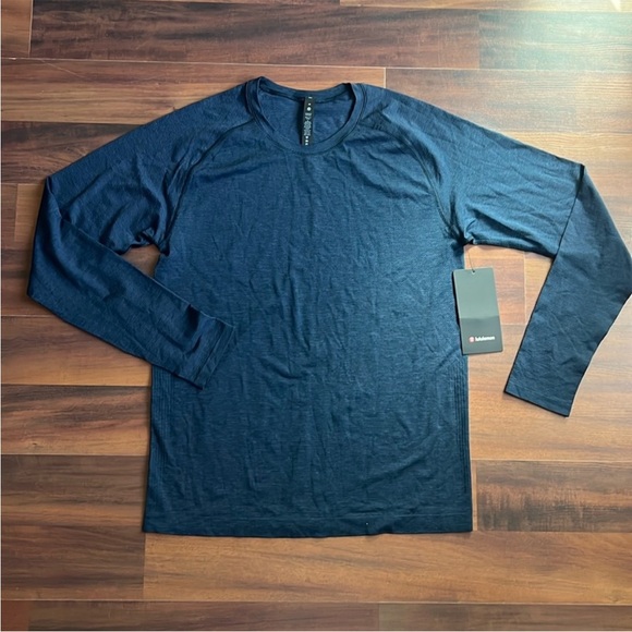 Men’s Lululemon Metal Vent Tech LS 2.0 Size Medium
